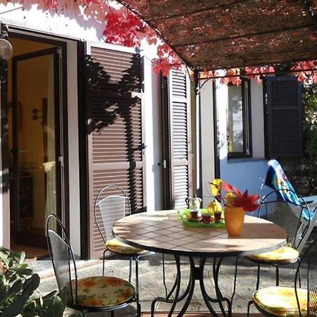 Casa Gialla Imperia Εξωτερικό φωτογραφία
