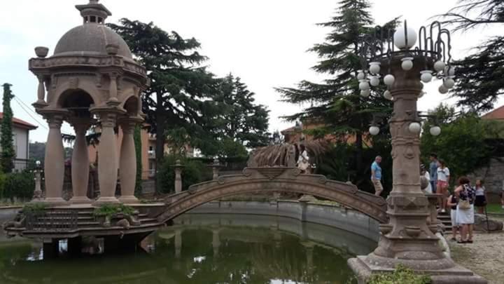 Casa Gialla Imperia Εξωτερικό φωτογραφία
