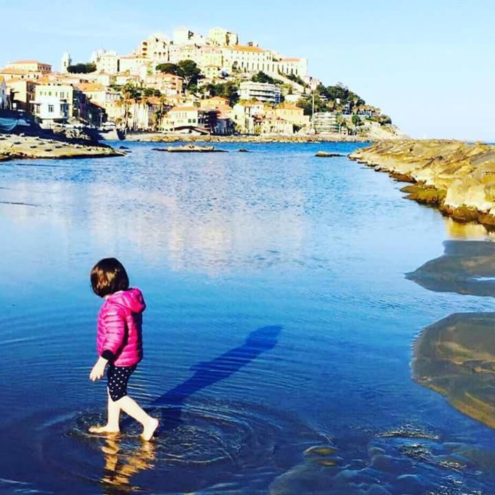 Casa Gialla Imperia Εξωτερικό φωτογραφία